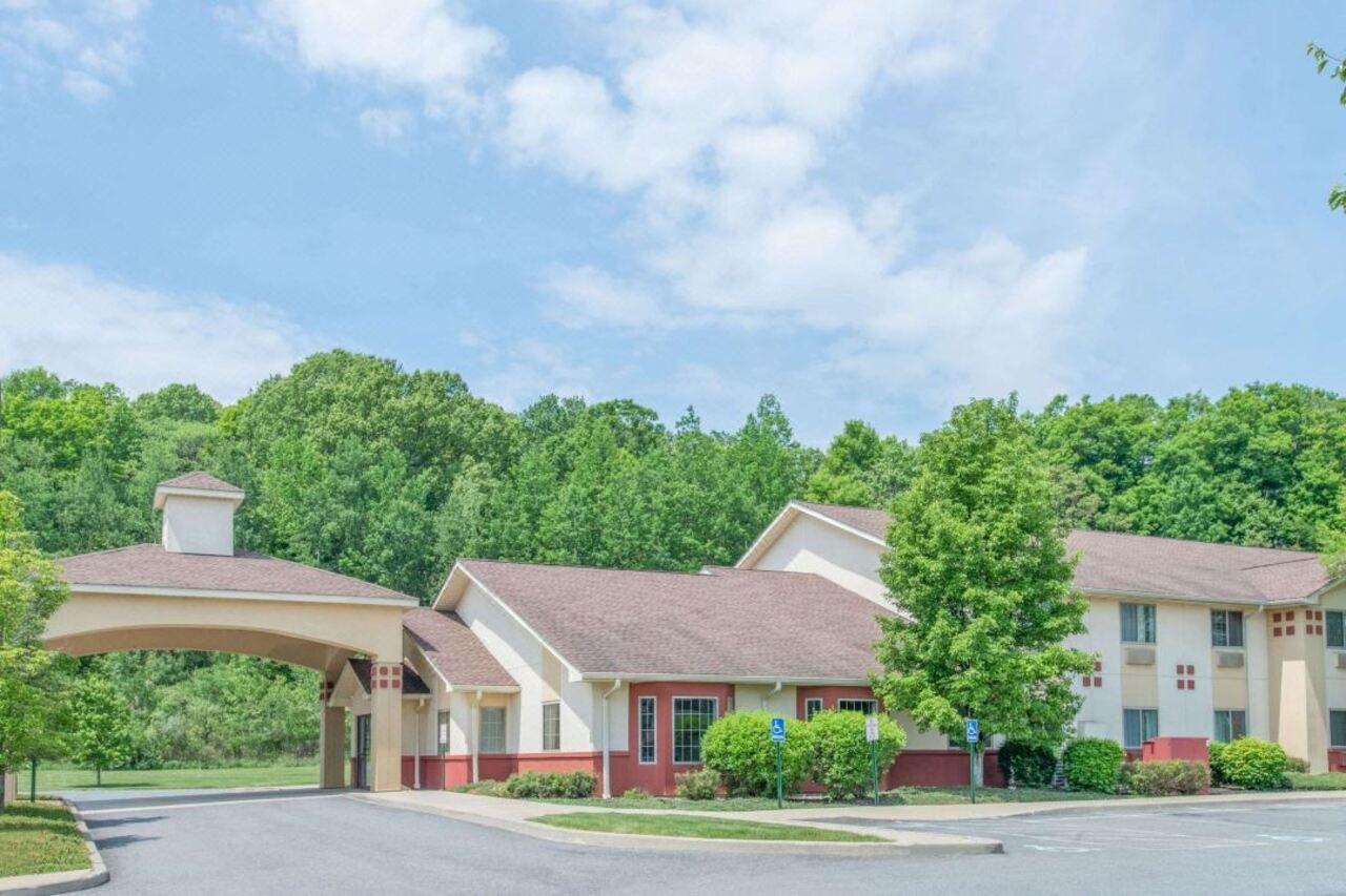 Surestay Plus Hotel By Best Western Highland Poughkeepsie Екстер'єр фото