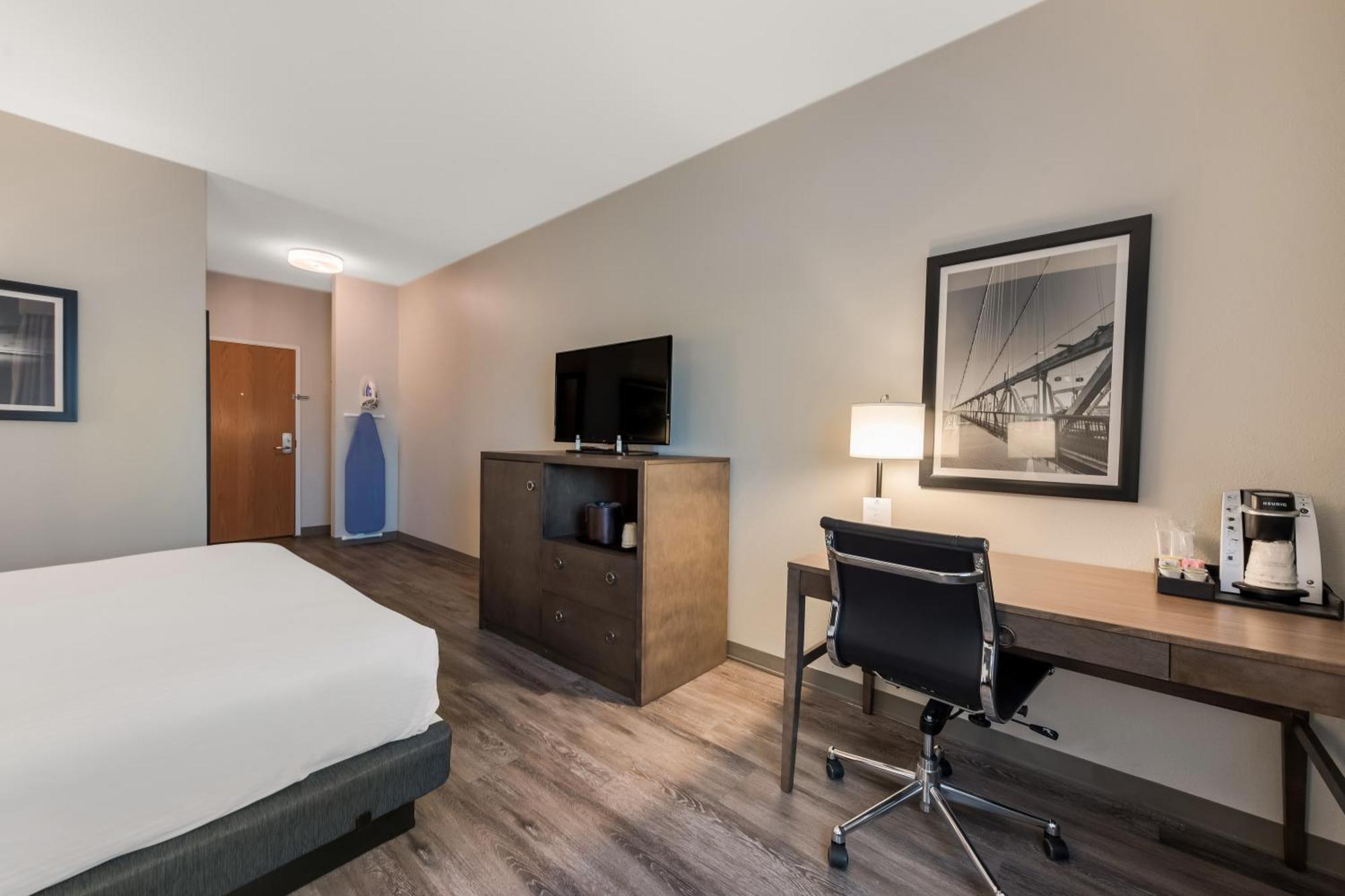 Surestay Plus Hotel By Best Western Highland Poughkeepsie Екстер'єр фото